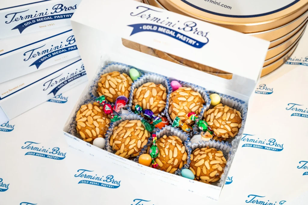 Pignoli Gift Box