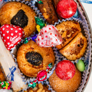Valentine's Day Small Signature Cookie Tin